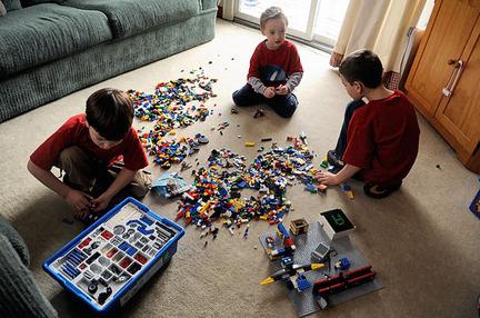 Vērojot, kā padarīt lego bāzi